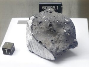 apollo-16-oldest-moon-rock-sample